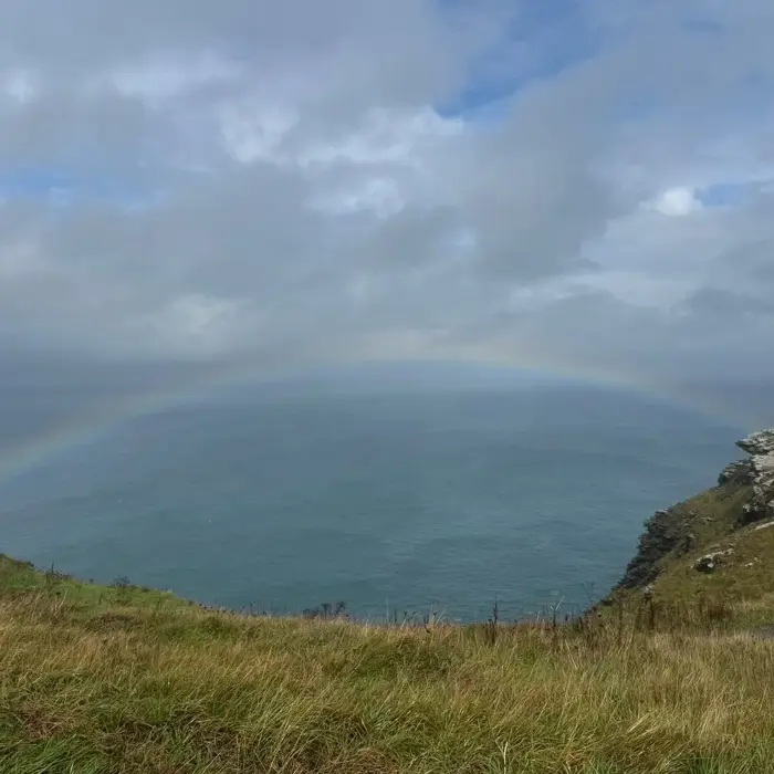 Sea_and_mountain_and_rainbow
