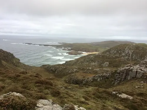 Het dorp en het strand van Glencolumkille