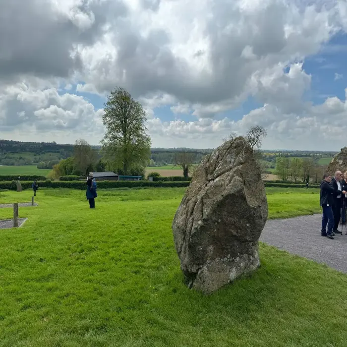 Newgrange_standing_stone