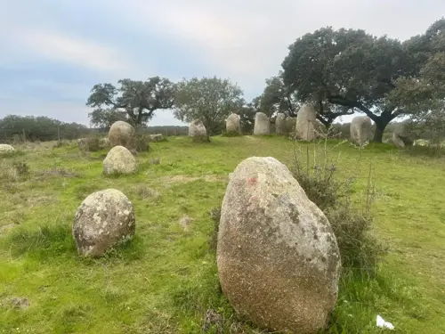 Vale Maria do Meio Cromlech