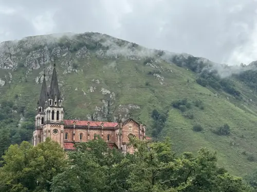 Basílica de Santa María la Real de Covadonga