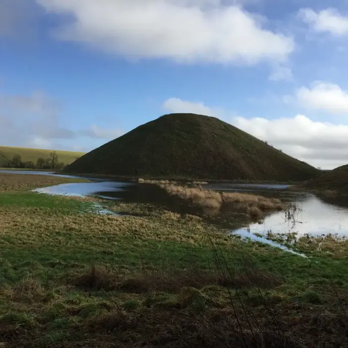 Silbury_Hill_sacred_womb