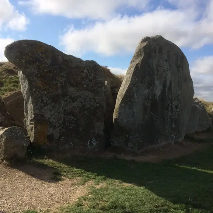 Wes_Kennthe_Long_barrow