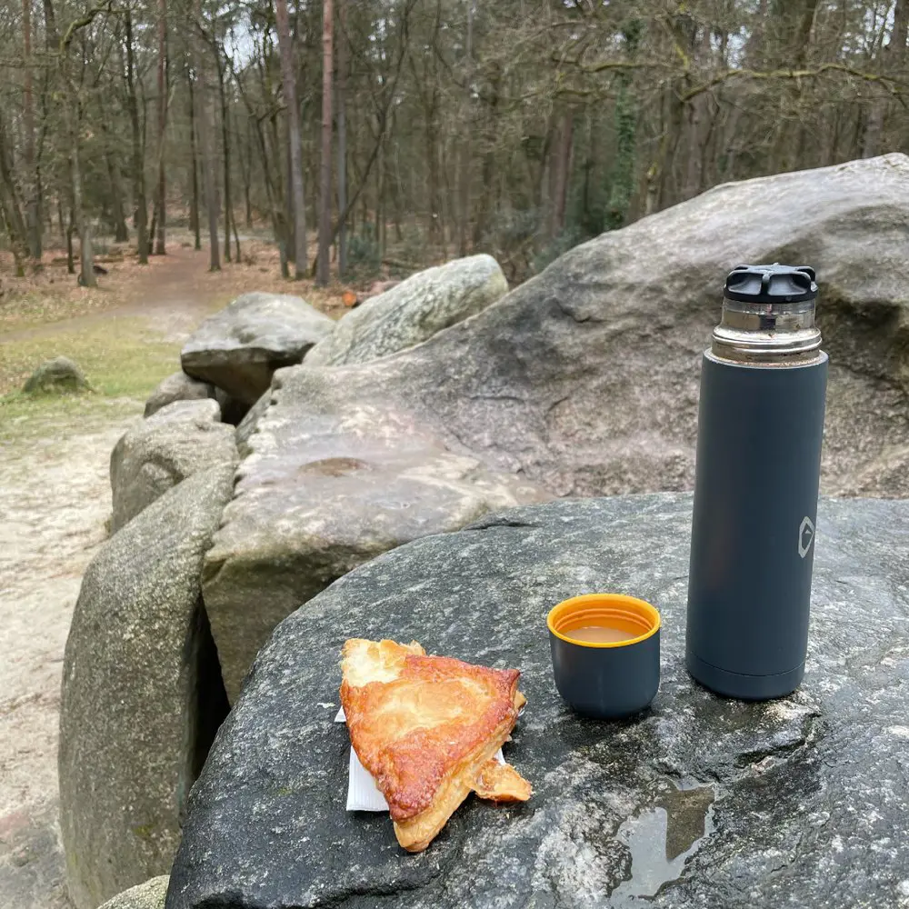 Hunebed_met_koffie