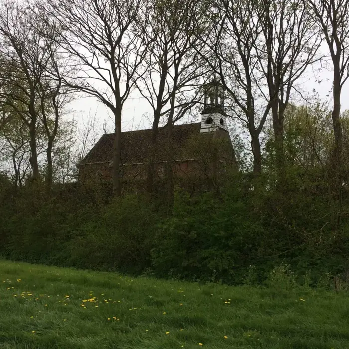 Kerk_op_terp