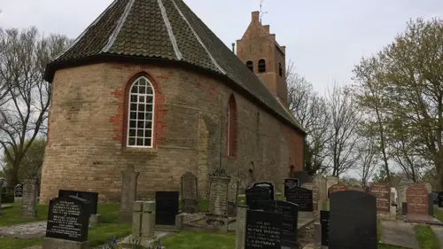 Terp en kerk van Hogebeintum